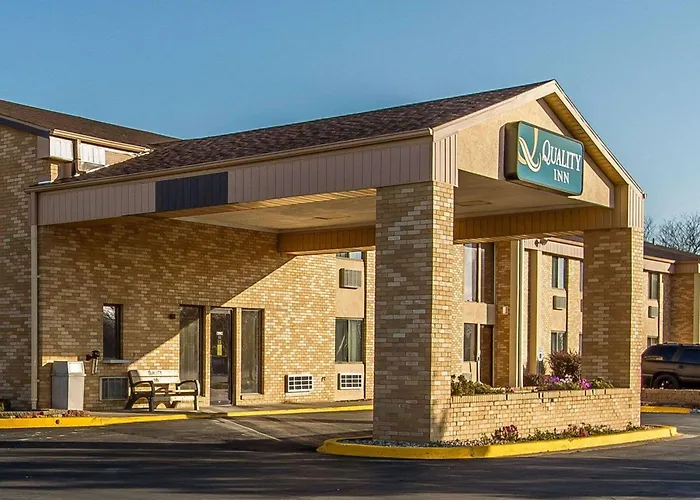 Cheap hotel: Quality Inn Burlington Near Hwy 34