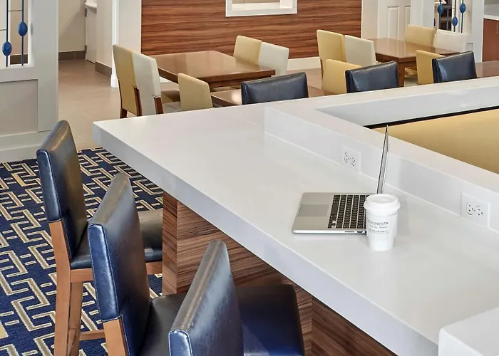 Golf hotel: Sonesta Es Suites Burlington