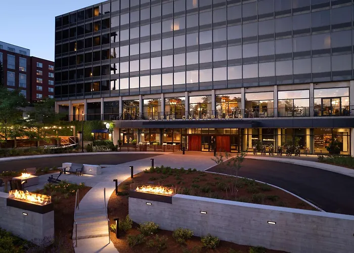 Luxury hotel only: Hotel Champlain Burlington, Curio Collection By Hilton